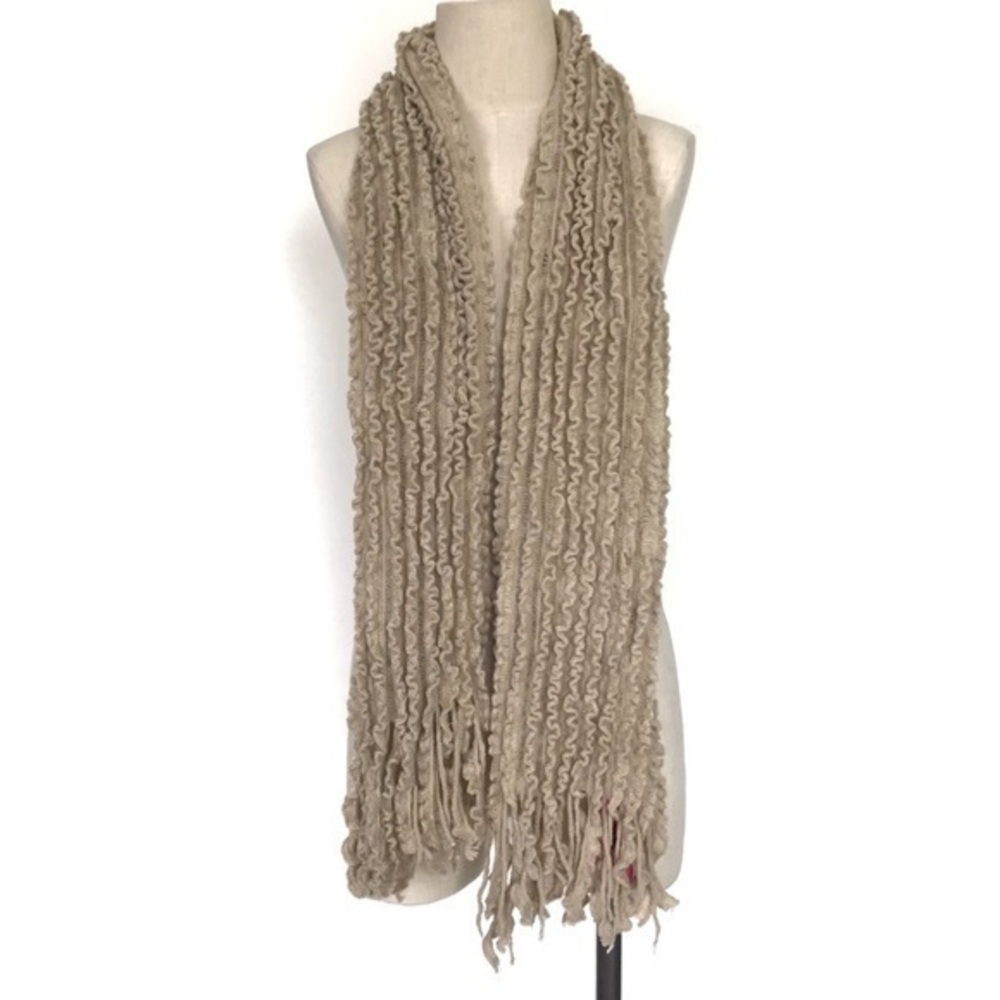 Betsey Johnson Oatmeal Tan Ruffle Ripple Scarf New